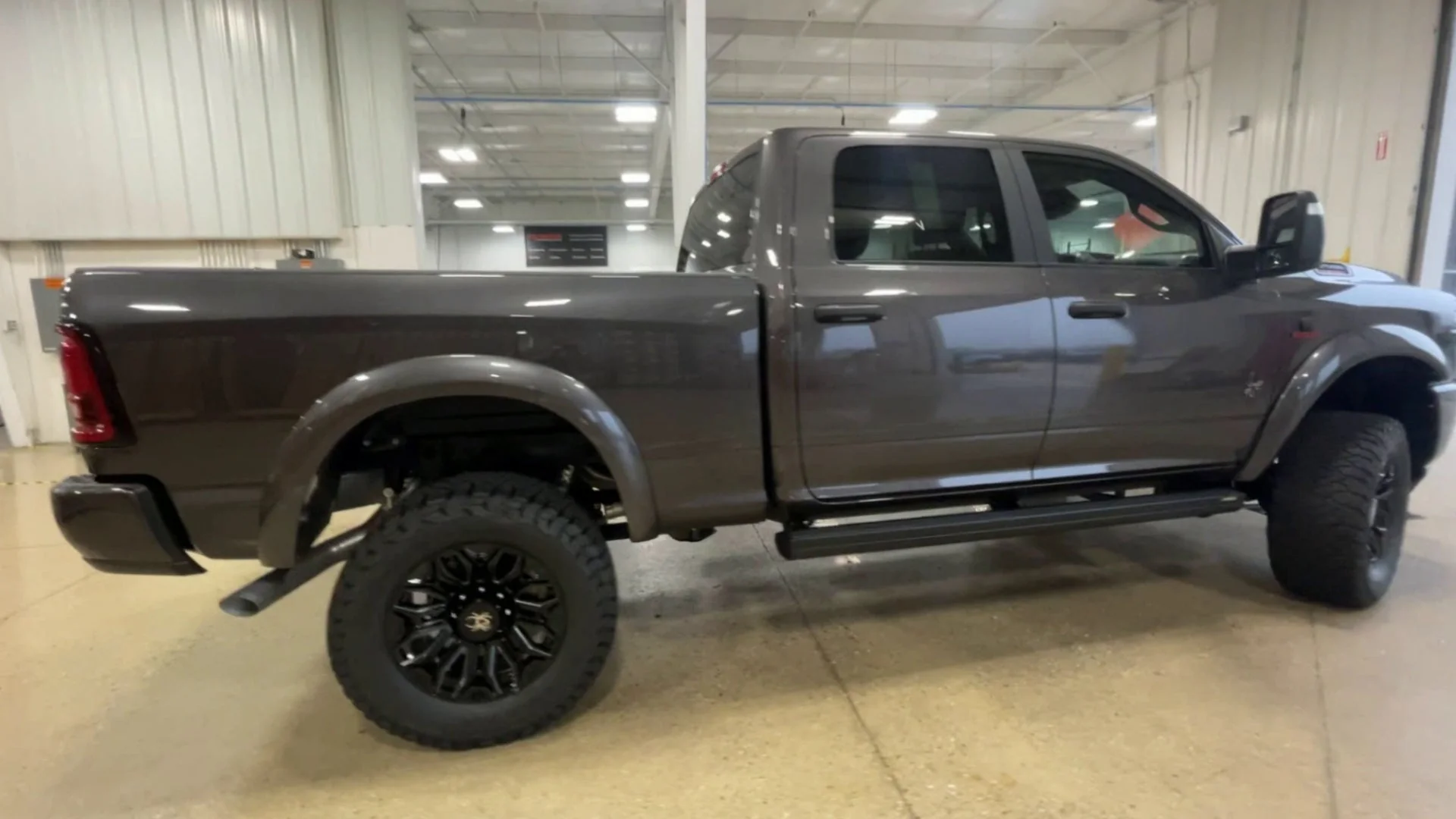 Thumbnail 9