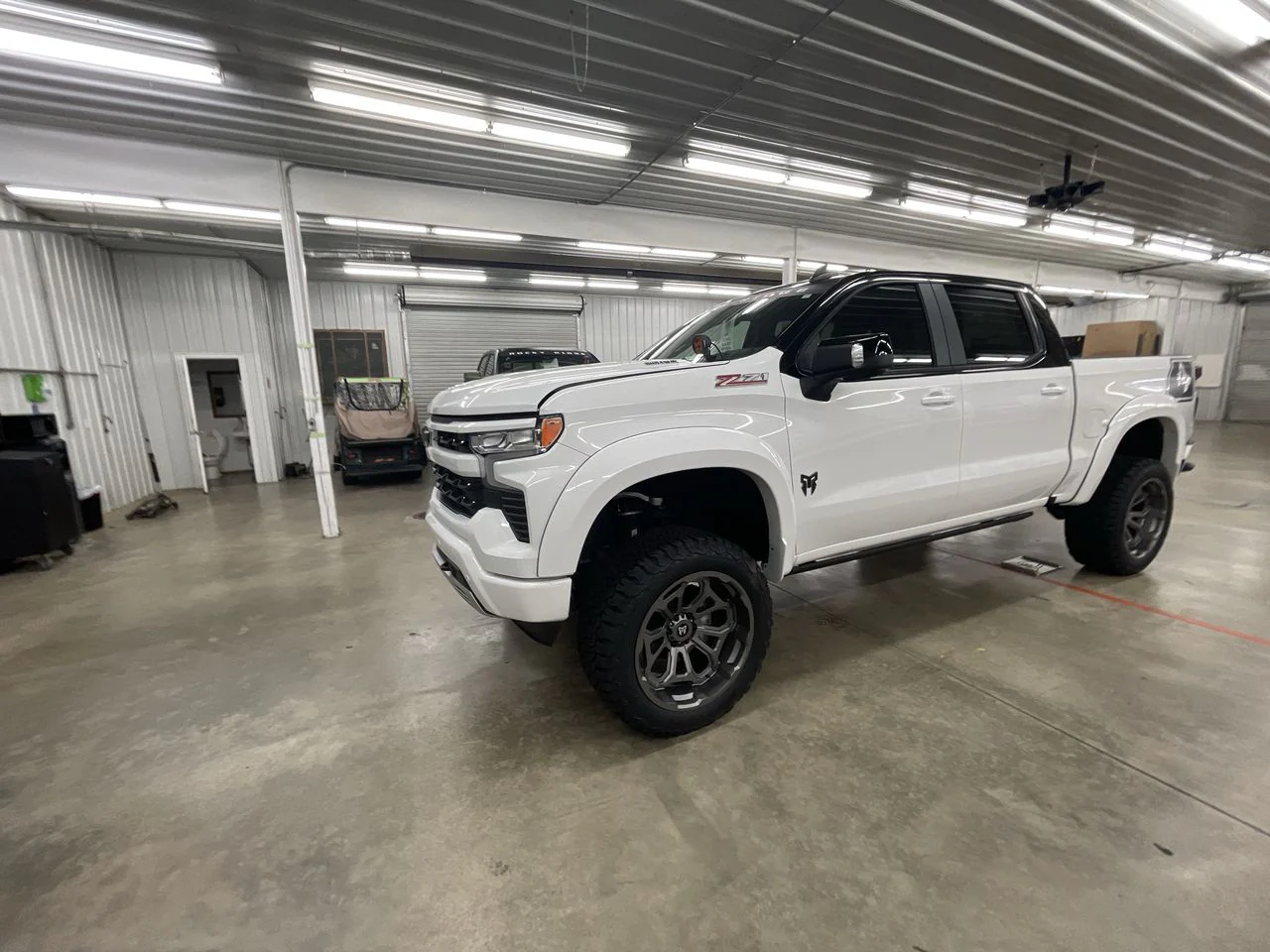 Thumbnail 4