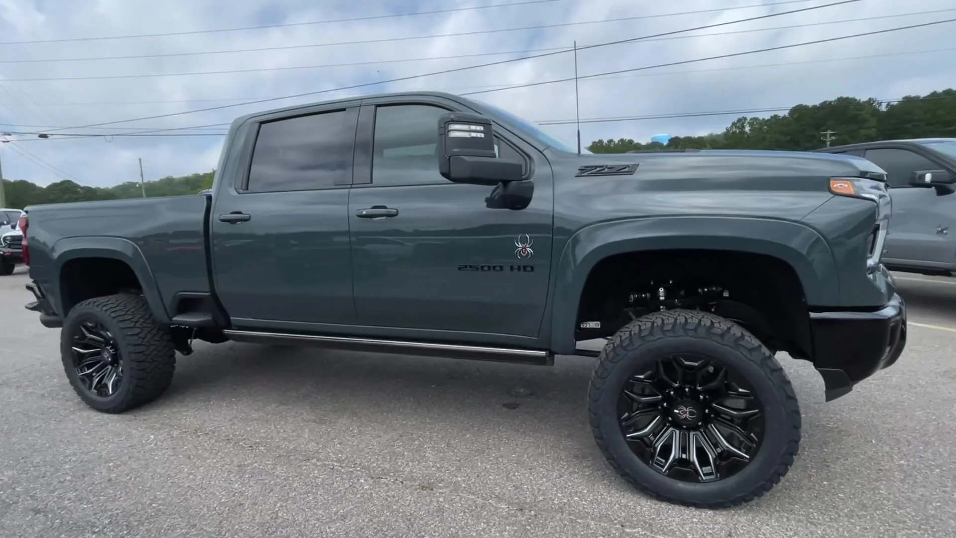 Thumbnail 3